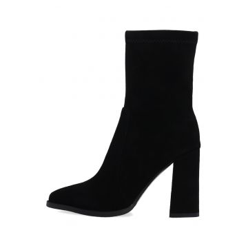 Botine din piele intoarsa - cu toc masiv