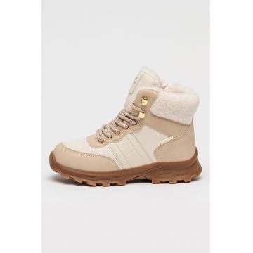 Ghete cu blana sintetica si sireturi