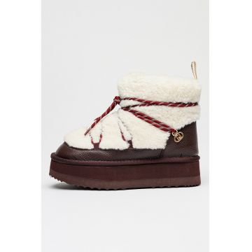 Ghete cu garnitura de piele sintetica