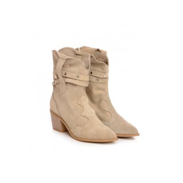 Ciocate din piele intoarsa Emira - Crem