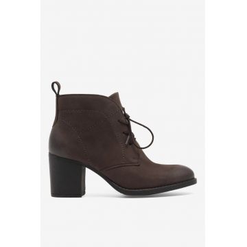 Ghete dama  5905588762027 - Piele nabuc - Maro