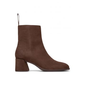 Ghete de piele intoarsa cu toc - Maro inchis