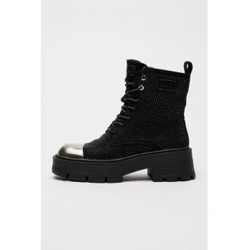 Ghete cu varf contrastant si strasuri - Negru