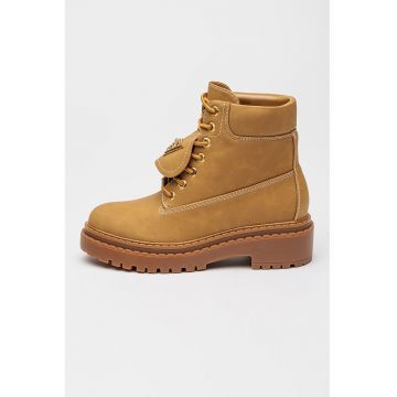 Ghete de piele ecologica cu logo metalic - Maro deschis