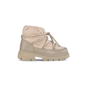 Ghete fara inchidere cu captuseala de lana - Bej deschis