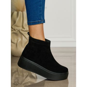 Ghete casual din piele naturală suede cu talpa solida cu fermoar CRL1511 NEGRUS