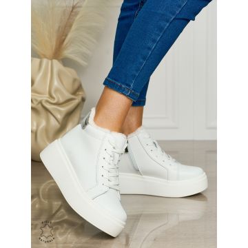 Ghete dama din Piele Naturala IMBLANITE CRL1465 ALB