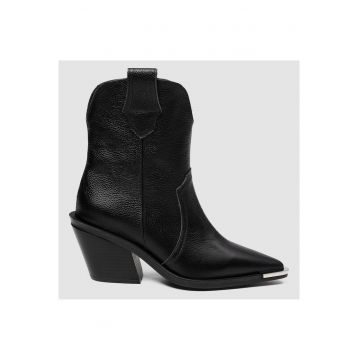 Botine din piele cu varf ascutit si toc cubanez - Negru - Negru
