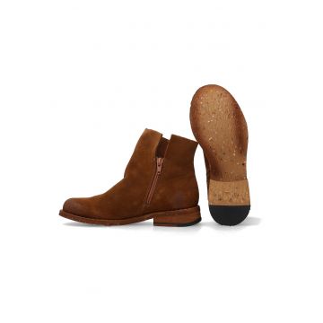Ghete cu piele intoarsa cu toc
