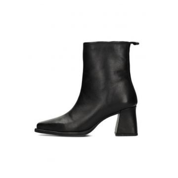 Botine din piele cu toc inalt