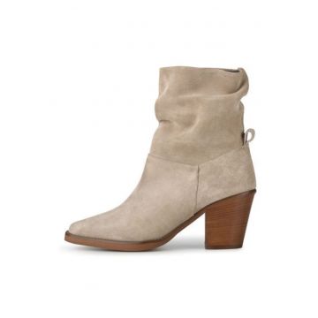 Botine din piele intoarsa cu toc si varf patrat
