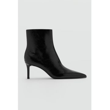 Botine de piele ecologica cu varf ascutit - Negru