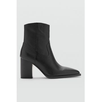 Botine din piele cu varf ascutit - Negru