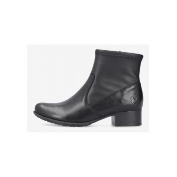 Botine din piele ecologica cu toc si inchidere cu fermoar -