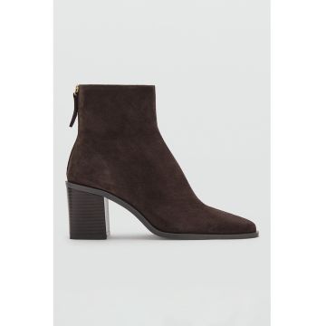 Botine din piele intoarsa cu toc masiv - Maro inchis