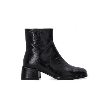 Botine din piele naturala cu toc masiv