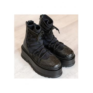 Ghete din piele cu detalii din textil Moon - Croco negru