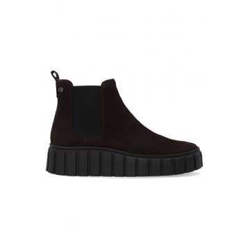 Ghete din piele nubuc cu talpa wedge