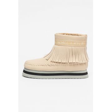 Ghete flatform de piele intoarsa ecologica cu franjuri Sirena Ghete flatform de piele intoarsa ecologica cu franjuri Sirena