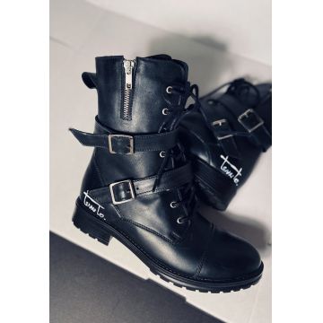 Ghete de piele cu catarame decorative