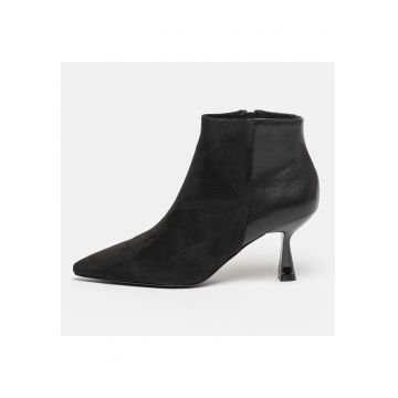 Botine de piele intoarsa ecologica cu toc sculptural