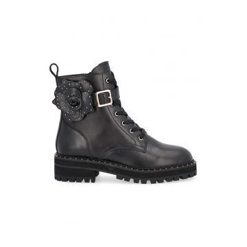 Ghete de piele cu flori 3D