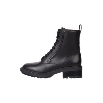 Ghete din piele