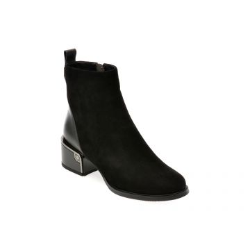 Ghete GRYXX negre, 31725, din piele intoarsa