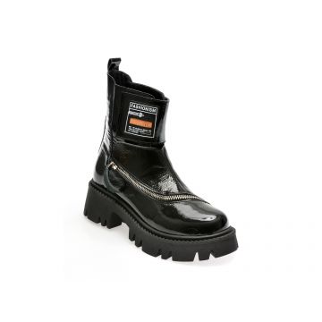 Ghete GRYXX negre, 392211, din piele naturala lacuita