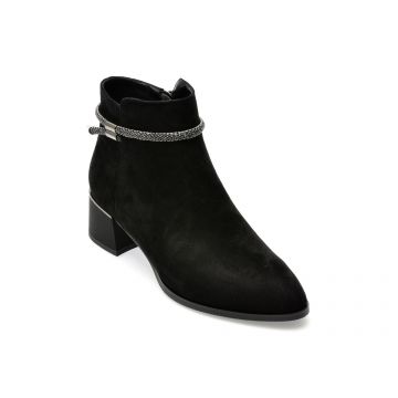Ghete GRYXX negre, K330108, din piele intoarsa
