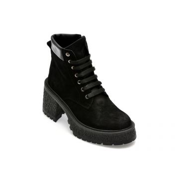 Ghete GRYXX negre, 241K302, din piele intoarsa