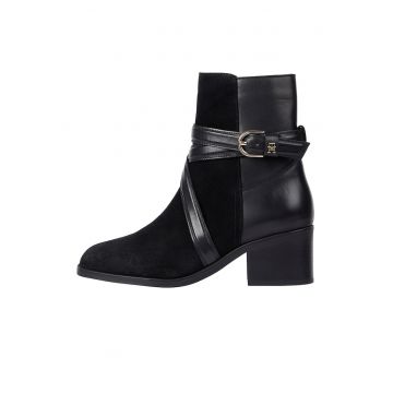 Botine de piele si piele intoarsa