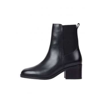 Ghete Chelsea de piele
