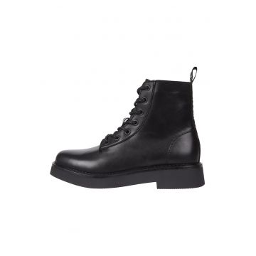 Ghete de piele