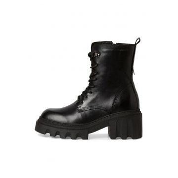 Ghete din piele si piele ecologica cu toc masiv