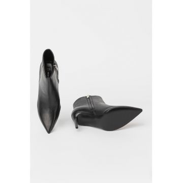 Botine cu varf ascutit si toc stiletto Gabria
