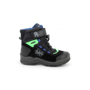Ghete cu inchidere velcro si segmente din piele intoarsa