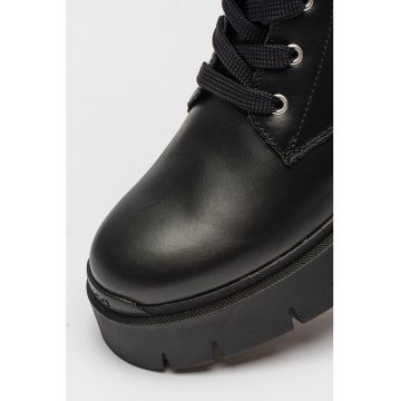 Ghete de piele si material textil cu toc masiv Kris