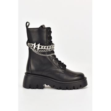 Ghete de piele cu lanturi decorative