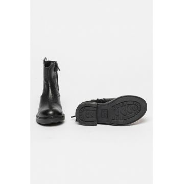 Ghete de piele si piele intoarsa