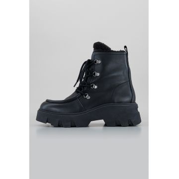 Ghete de piele