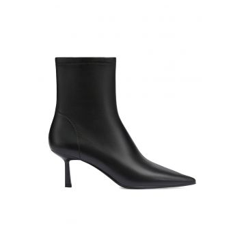 Botine de piele cu varf ascutit