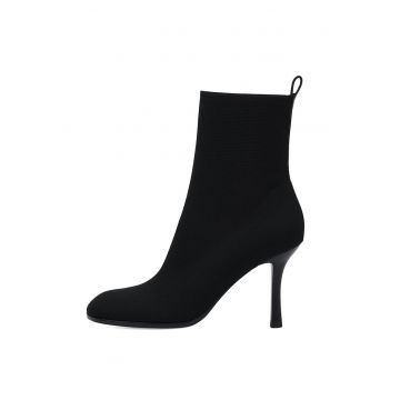 Botine cu partea superioara din material textil