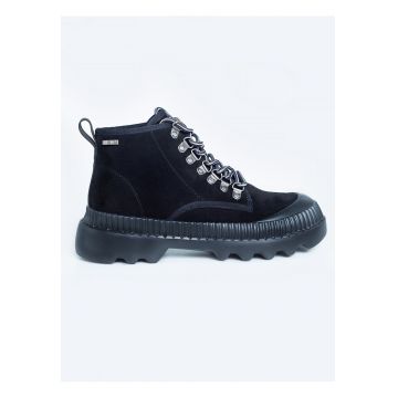 Bocanci cu toc masiv din piele intoarsa