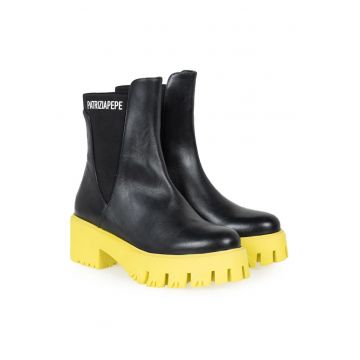 Ghete Chelsea din piele cu talpa constrastanta -