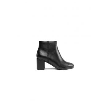 Ghete dama  302932832 - Piele naturala - 41 EU - Negru