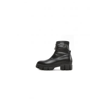 Ghete dama  303043681 - Piele naturala - 41 EU - Negru