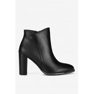 Ghete dama  5905588887980 - Piele naturala - Negru
