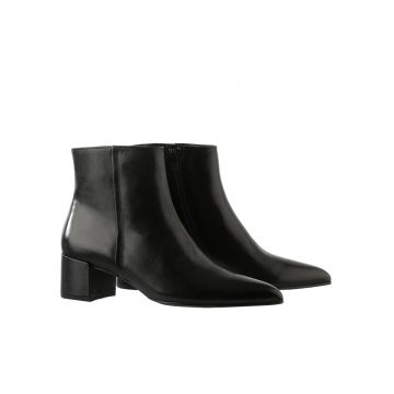 Botine dama - Hogl - elegant - tocuri mijlocii - piele naturala - negru Botine dama - Hogl - elegant - tocuri mijlocii - piele naturala - negru