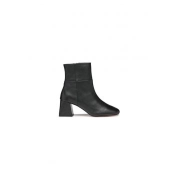 Ghete dama  304068355 - Piele naturala - 41 EU - Negru